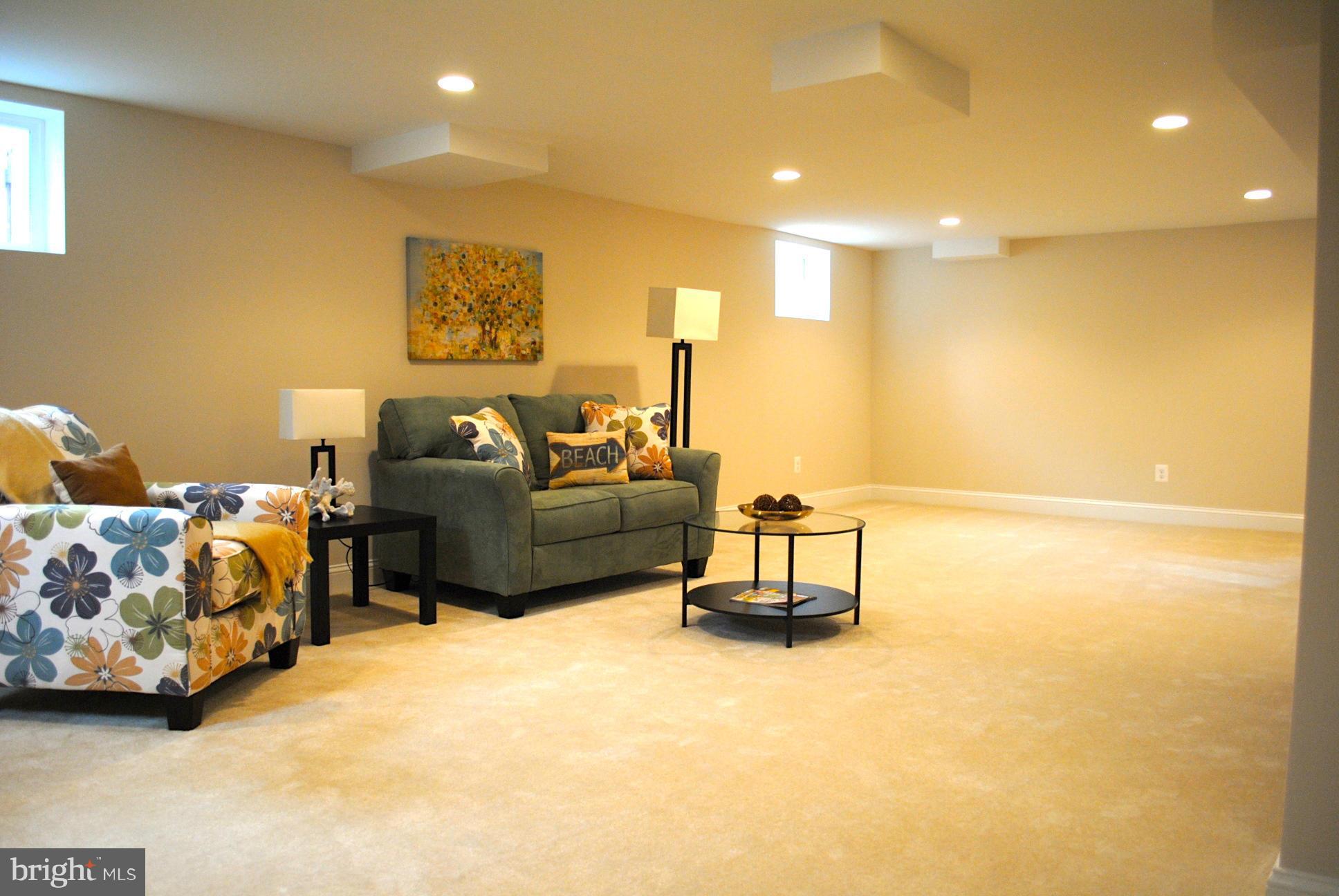 9705 Sutherland Road Silver Spring, MD 20901 - Photo 26 of 30 Family Room