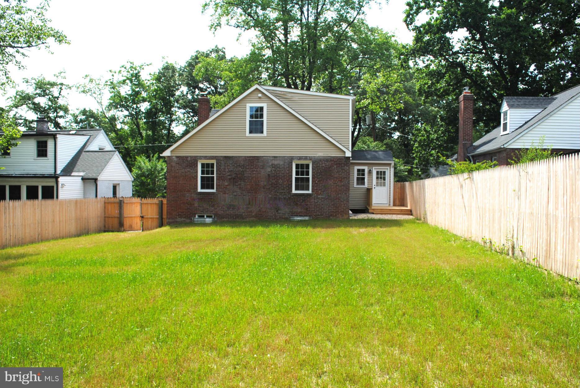 9705 Sutherland Road Silver Spring, MD 20901 - Photo 30 of 30 Exterior (Rear)
