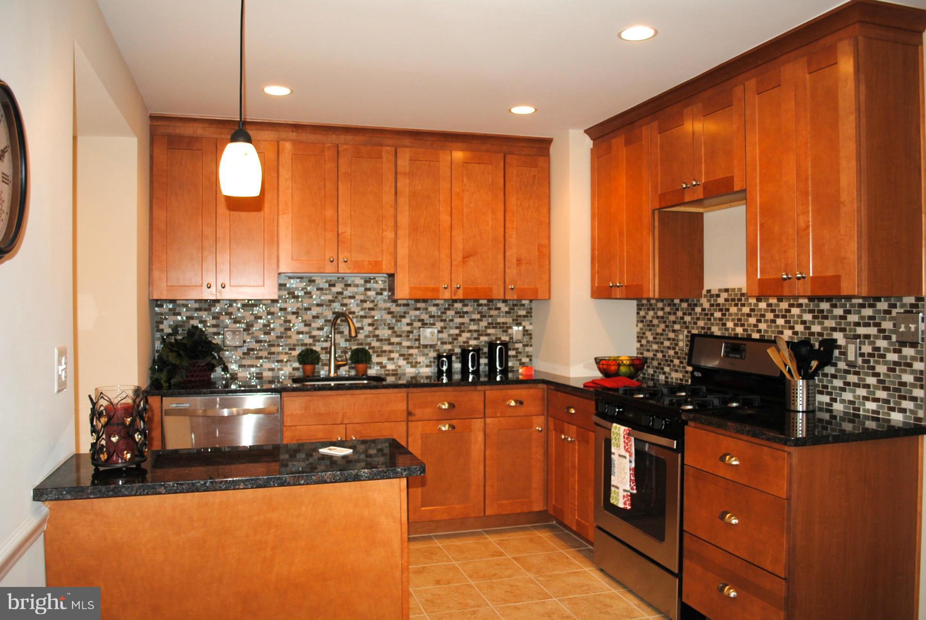 9705 Sutherland Road Silver Spring, MD 20901 - Photo 10 of 30 Kitchen