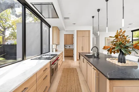 $2,995,000 | 908 Retama Street, Austin, TX 78704