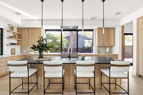 $2,995,000 | 908 Retama Street, Austin, TX 78704