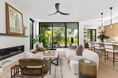 $2,995,000 | 908 Retama Street, Austin, TX 78704