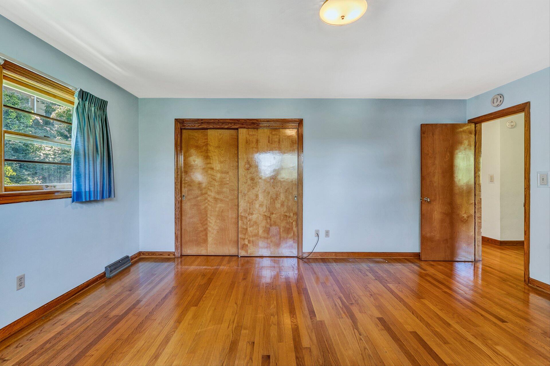 4700 Grandin Road Southwest Roanoke, VA 24018 - Photo 18 of 31 18-DSC9528