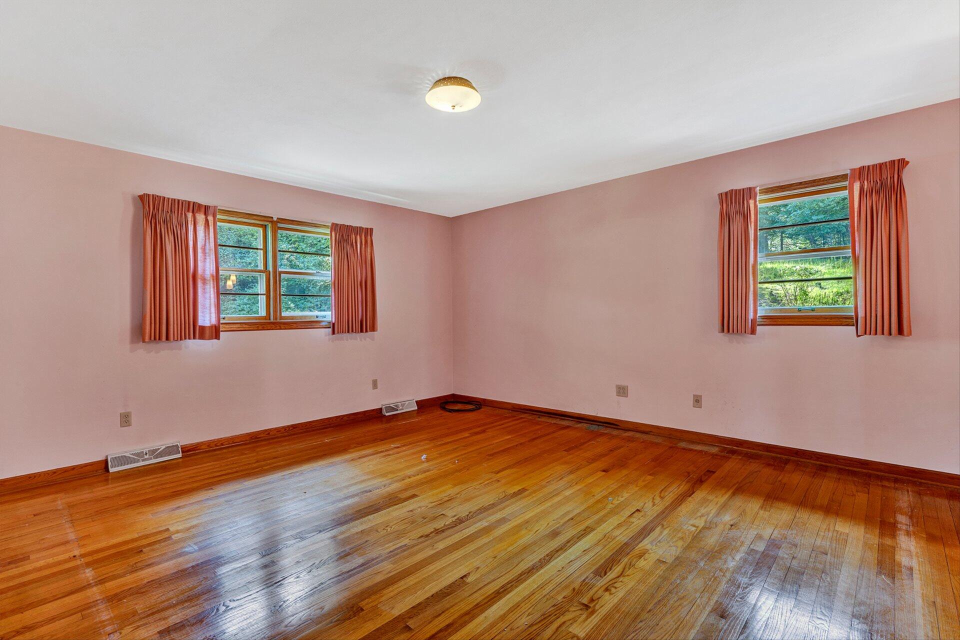 4700 Grandin Road Southwest Roanoke, VA 24018 - Photo 20 of 31 20-DSC9531