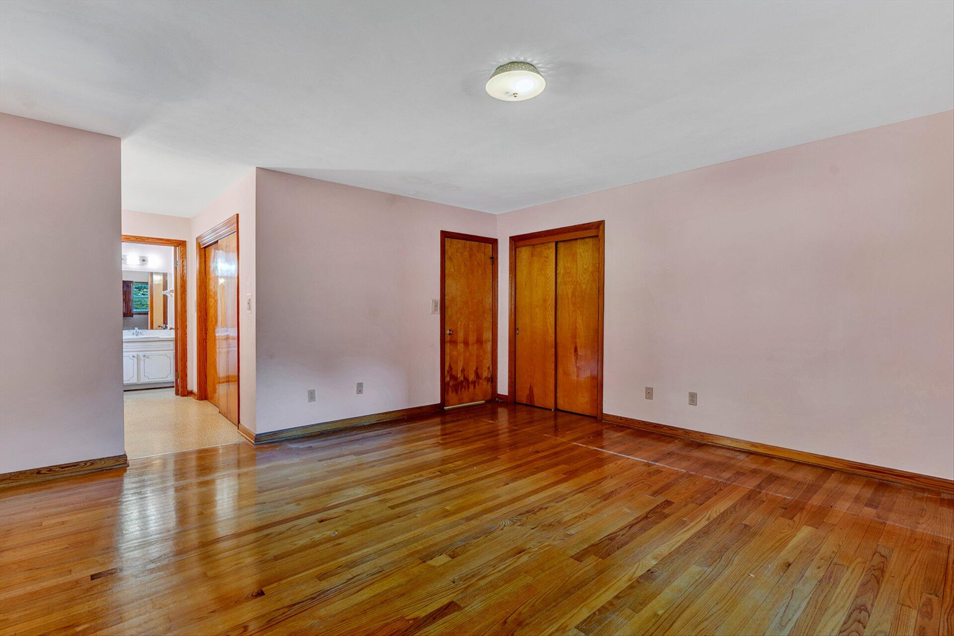4700 Grandin Road Southwest Roanoke, VA 24018 - Photo 21 of 31 21-DSC9534