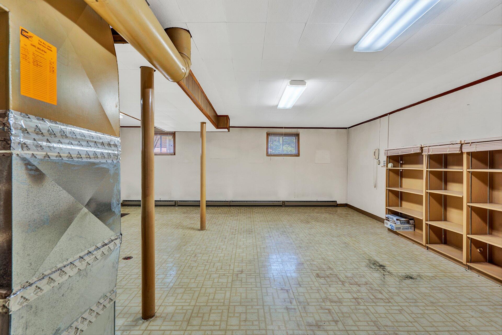 4700 Grandin Road Southwest Roanoke, VA 24018 - Photo 26 of 31 26-DSC9555