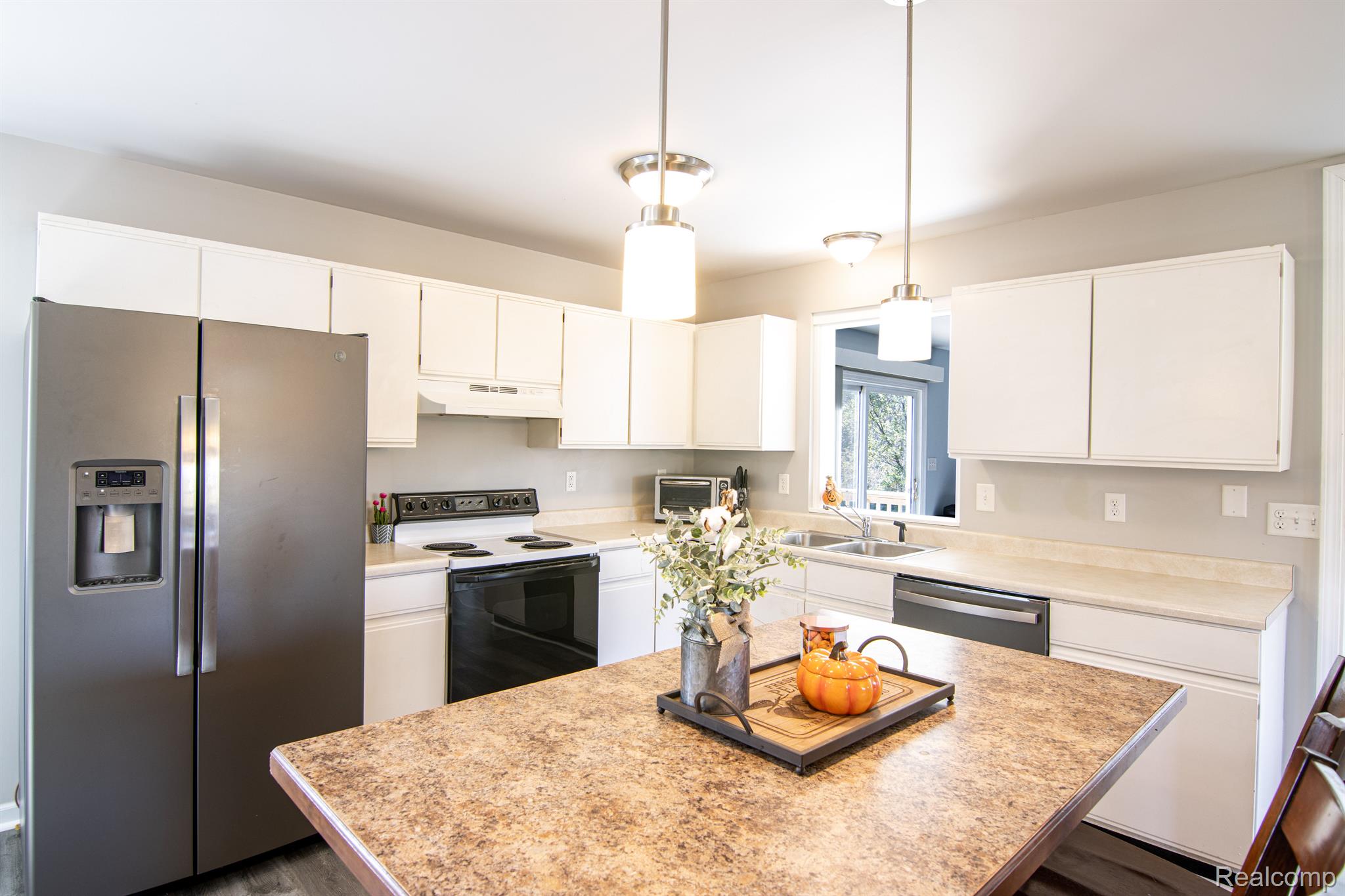 5803 Burdick Road Lapeer, MI 48446 - Photo 4 of 14 Kitchen
