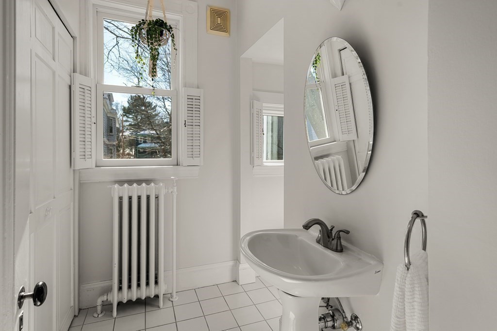 36 Garden Road Newton, MA 02458 - Photo 12 of 28 Gallery Image 12