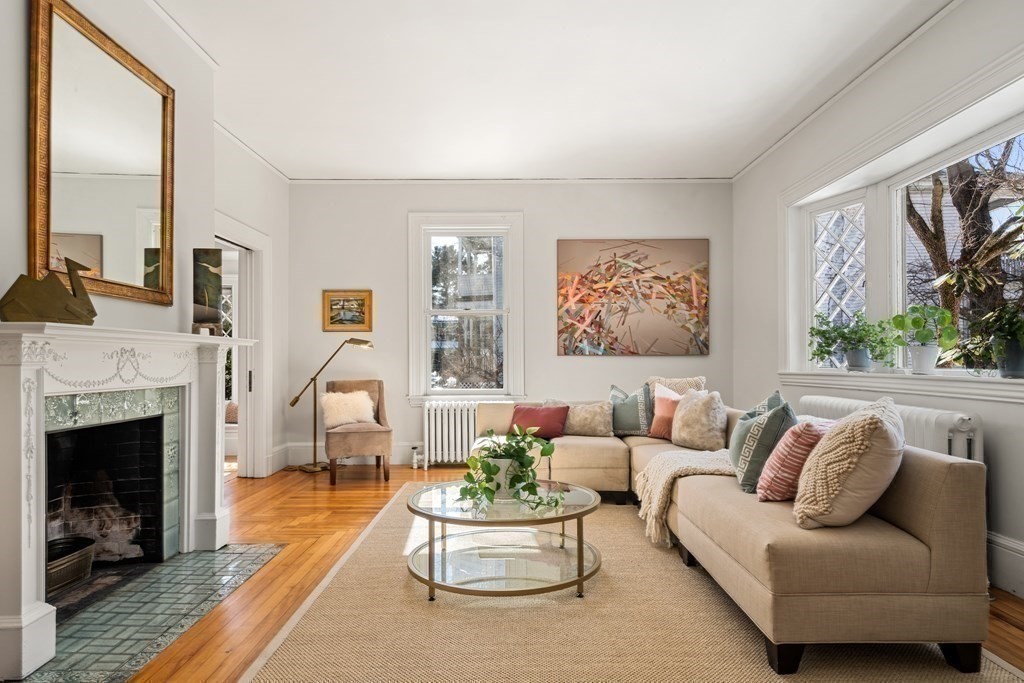 36 Garden Road Newton, MA 02458 - Photo 3 of 28 Gallery Image 3