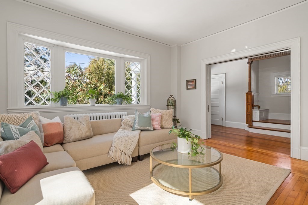 36 Garden Road Newton, MA 02458 - Photo 4 of 28 Gallery Image 4