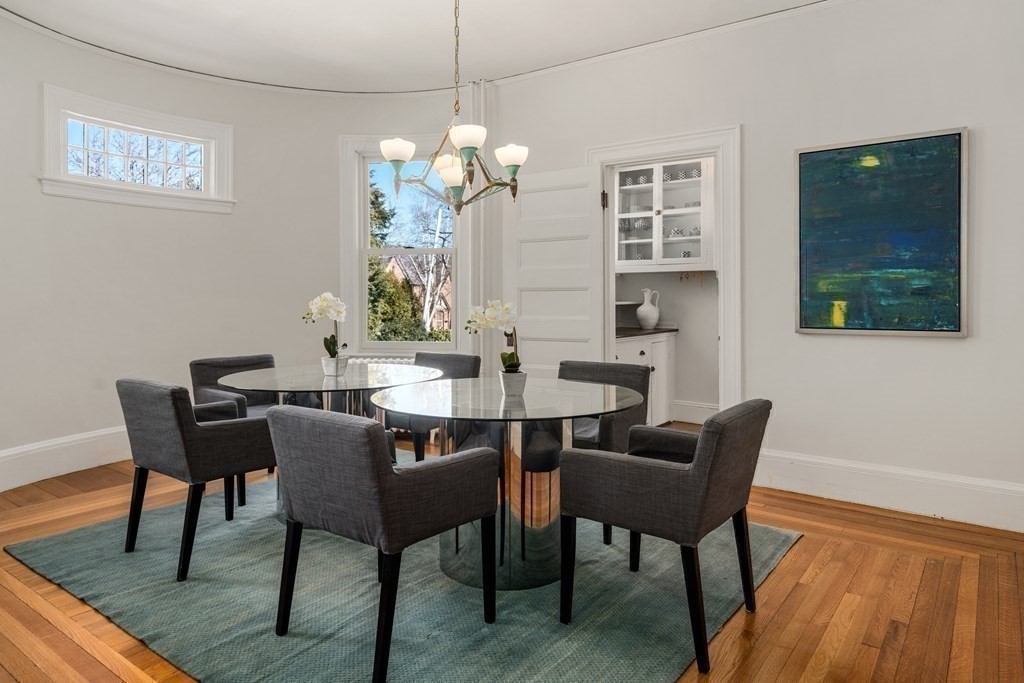 36 Garden Road Newton, MA 02458 - Photo 5 of 28 Gallery Image 5