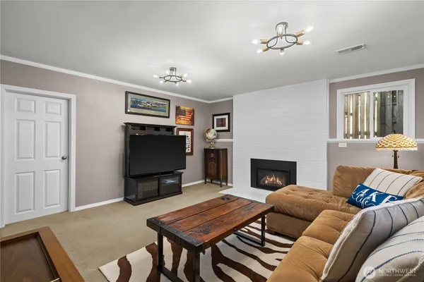 $670,000 | 18002 42nd Street East, Lake Tapps, WA 98391