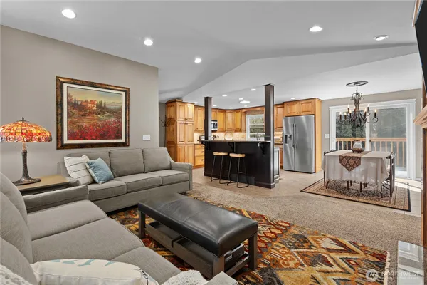 $670,000 | 18002 42nd Street East, Lake Tapps, WA 98391