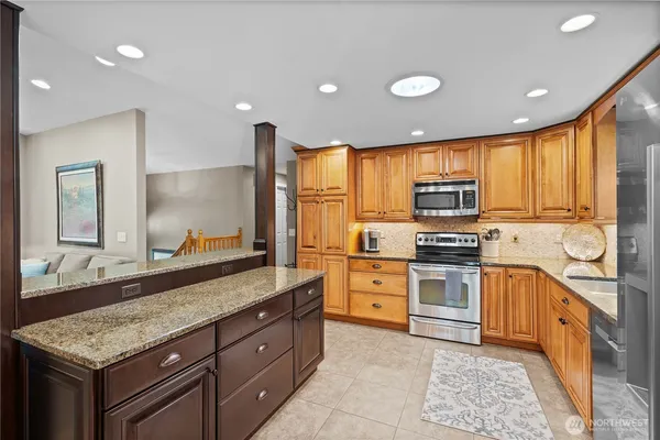 $670,000 | 18002 42nd Street East, Lake Tapps, WA 98391