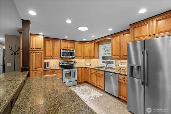 $670,000 | 18002 42nd Street East, Lake Tapps, WA 98391