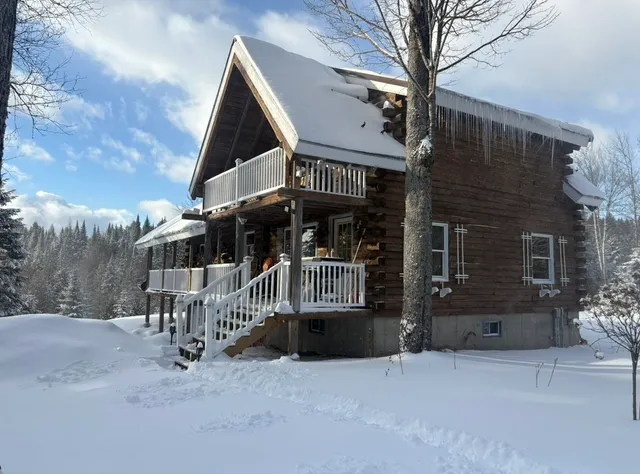 $389,000 | 2569 10 Mile Square Road, Charleston, VT 05846