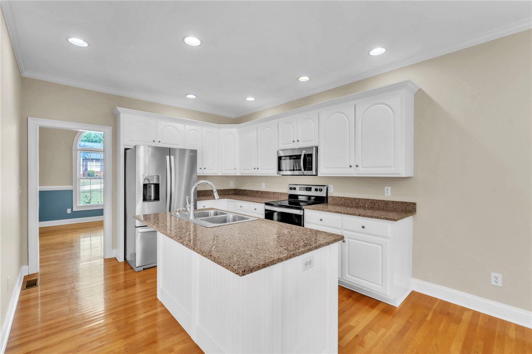 104 Palancar Court Anderson, SC 29621 - Photo 8 of 26 Gallery Image 8