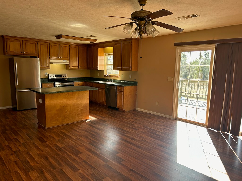 656 Bridle Path Lane Box Springs, GA 31801 - Photo 4 of 9