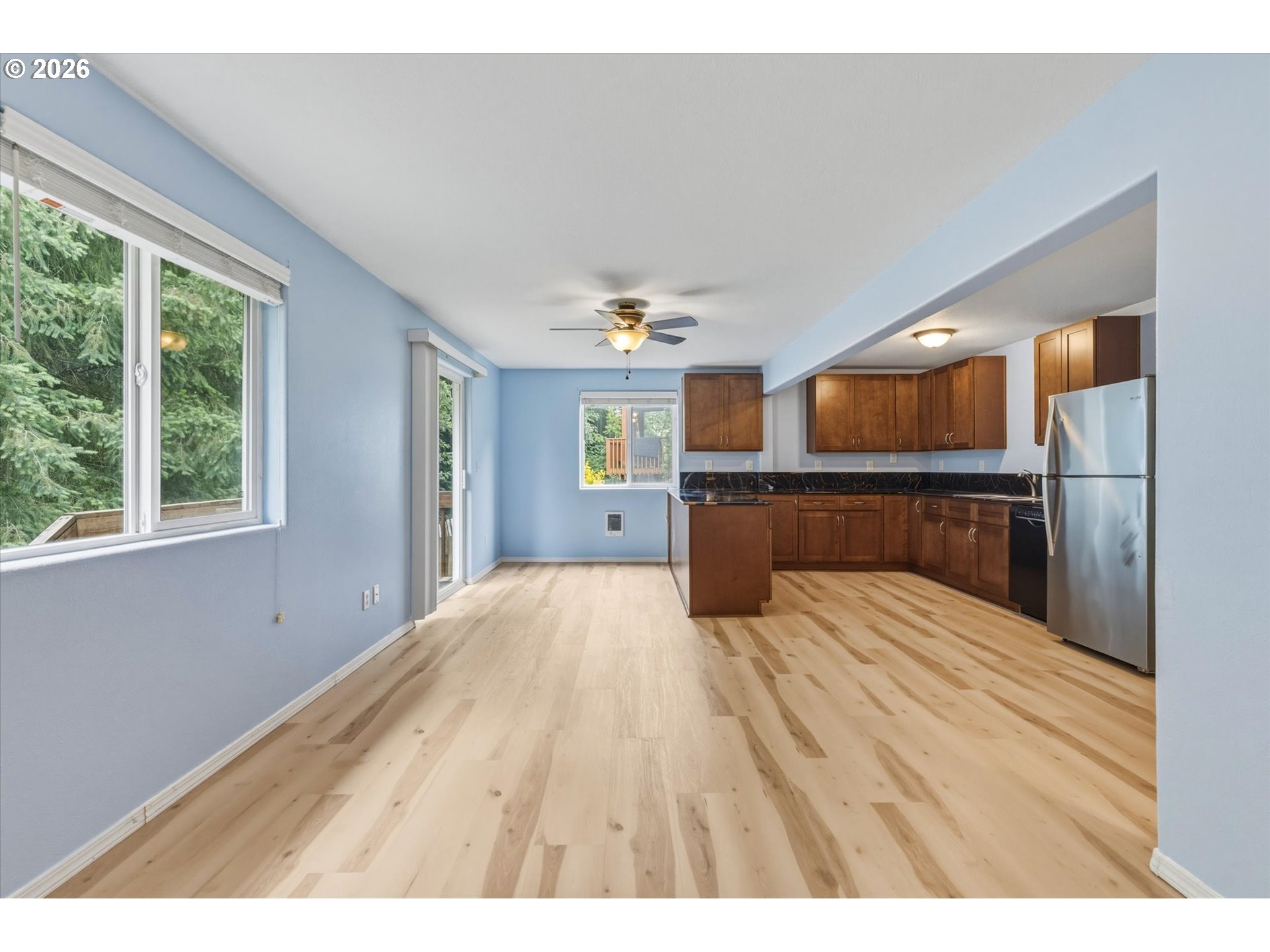 75060 Neer Way Rainier, OR 97048 - Photo 22 of 37 Kitchen/Living Room