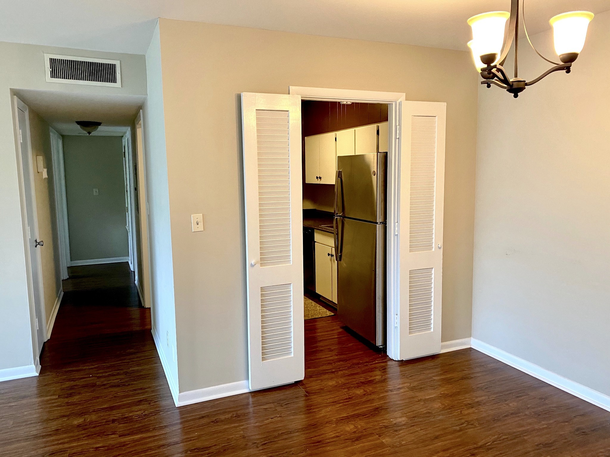 1900 Richard Jones Road, Unit S7 Nashville, TN 37215 - Photo 3 of 13 Gallery Image 3