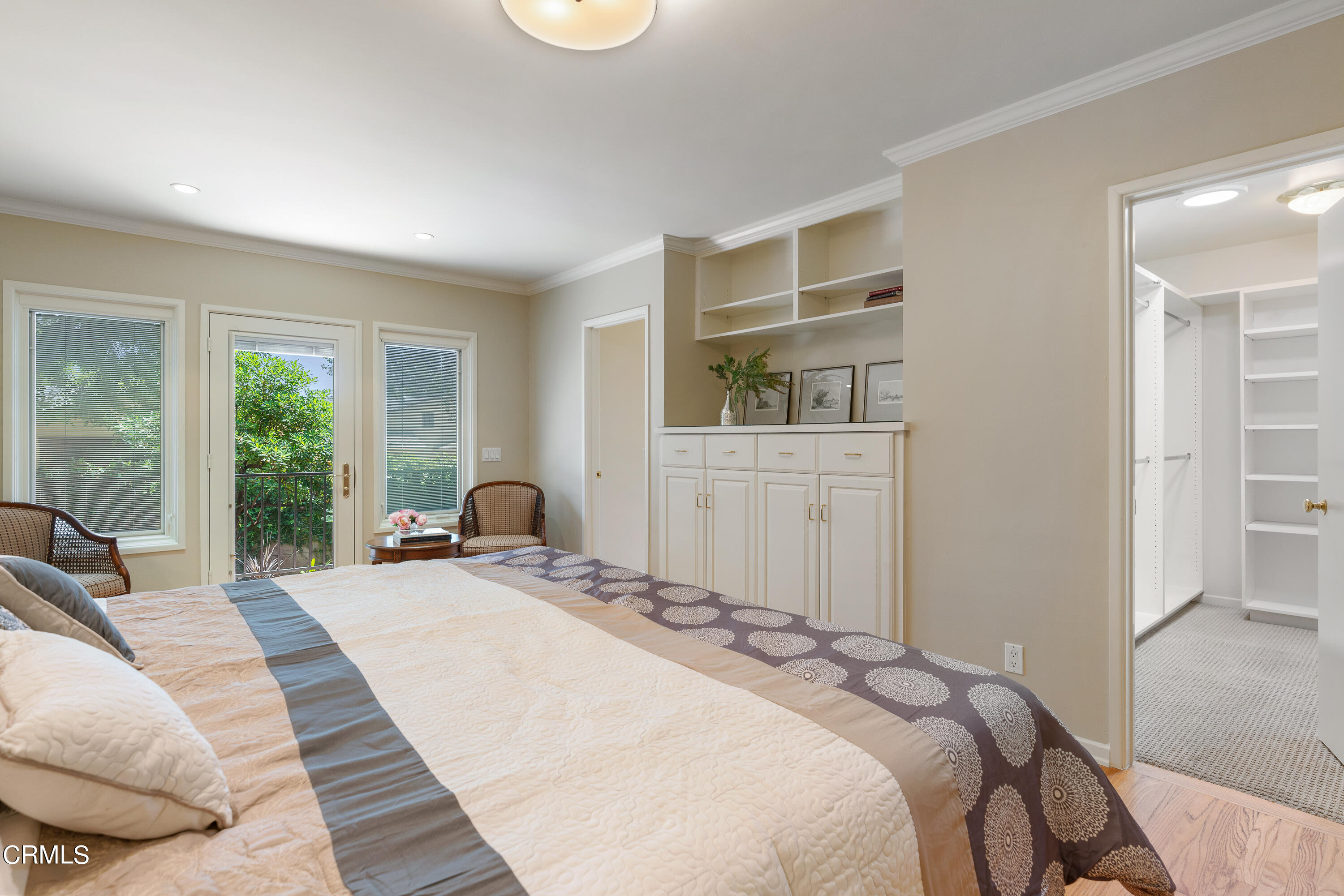 2155 Canyon Close Road Pasadena, CA 91107 - Photo 25 of 41 a bedroom with a large bed and a window