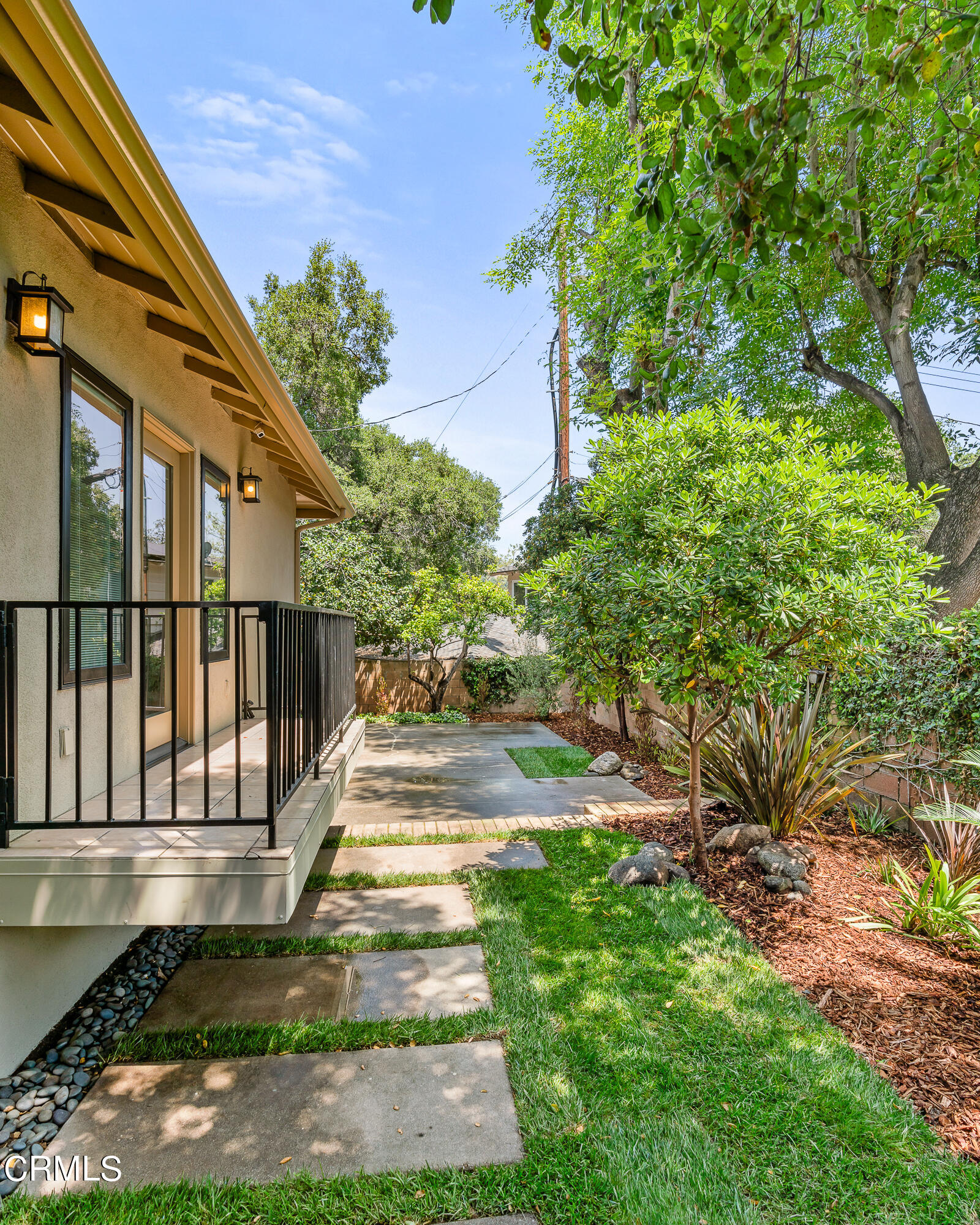 2155 Canyon Close Road Pasadena, CA 91107 - Photo 38 of 41 a view of a pathway of a house with a yard