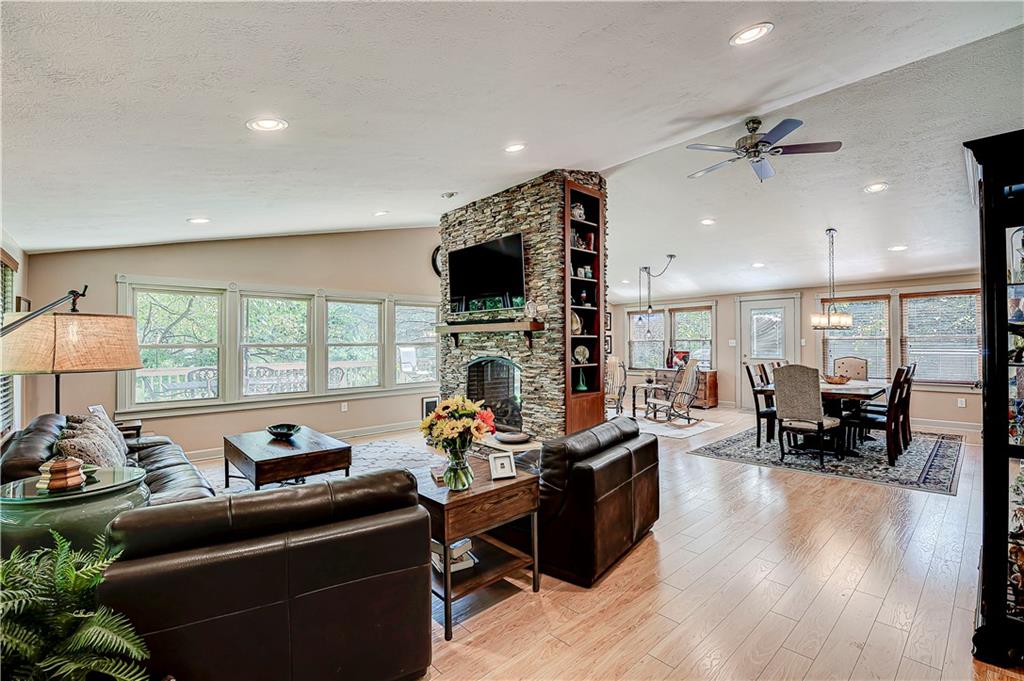 7415 Sargent Road Indianapolis, IN 46256 - Photo 6 of 60 Gallery Image 6