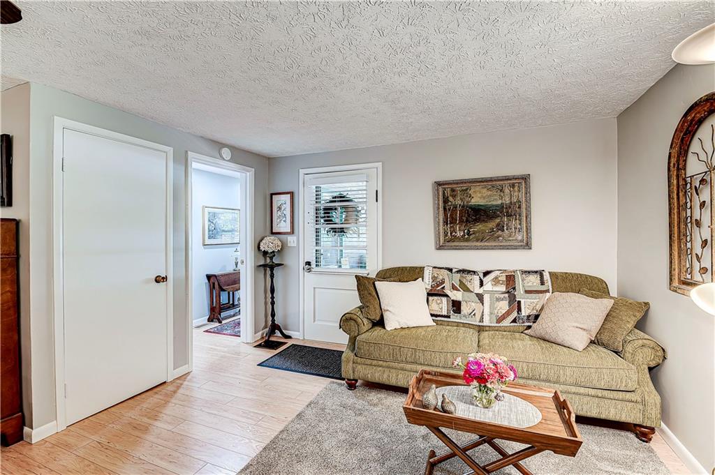 7415 Sargent Road Indianapolis, IN 46256 - Photo 10 of 60 Gallery Image 10