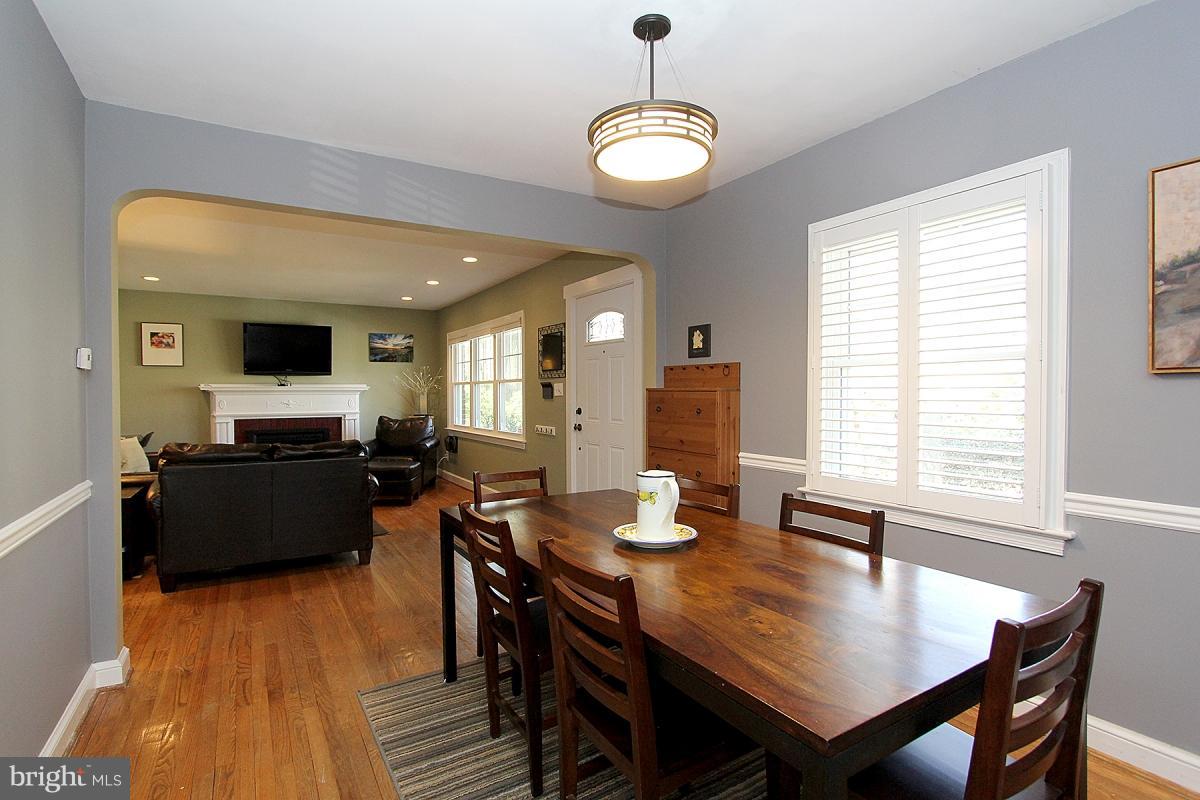 9401 Crosby Road Silver Spring, MD 20910 - Photo 11 of 30 Dining Room