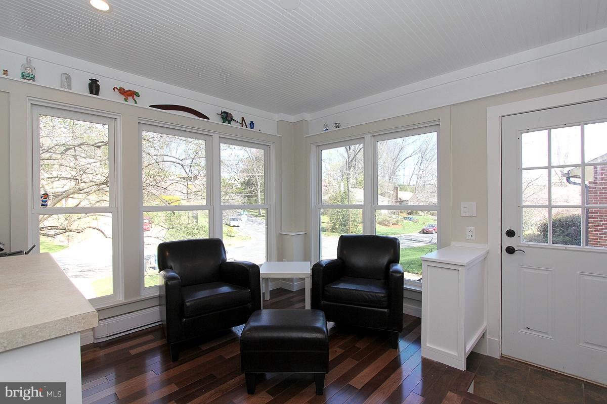 9401 Crosby Road Silver Spring, MD 20910 - Photo 12 of 30 Interior (General)