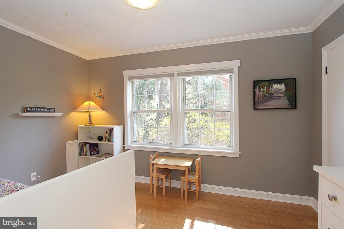 9401 Crosby Road Silver Spring, MD 20910 - Photo 17 of 30 Bedroom
