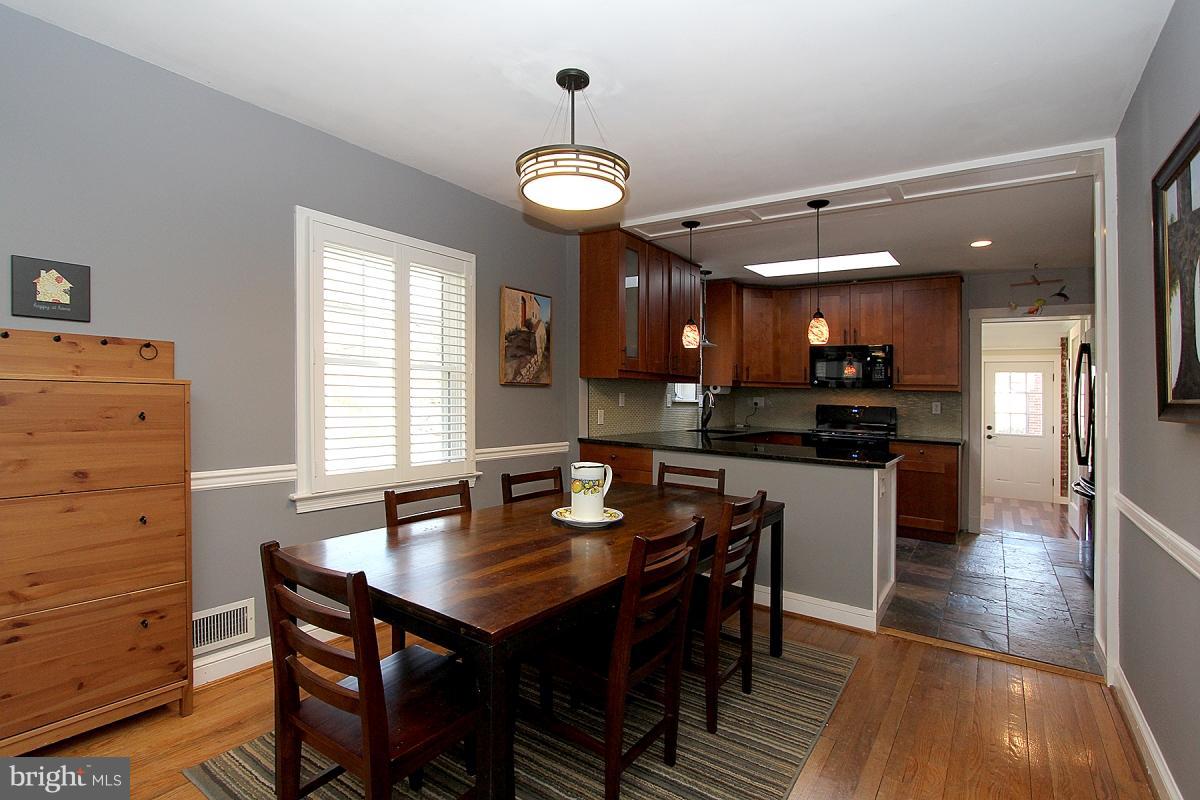 9401 Crosby Road Silver Spring, MD 20910 - Photo 6 of 30 Dining Room