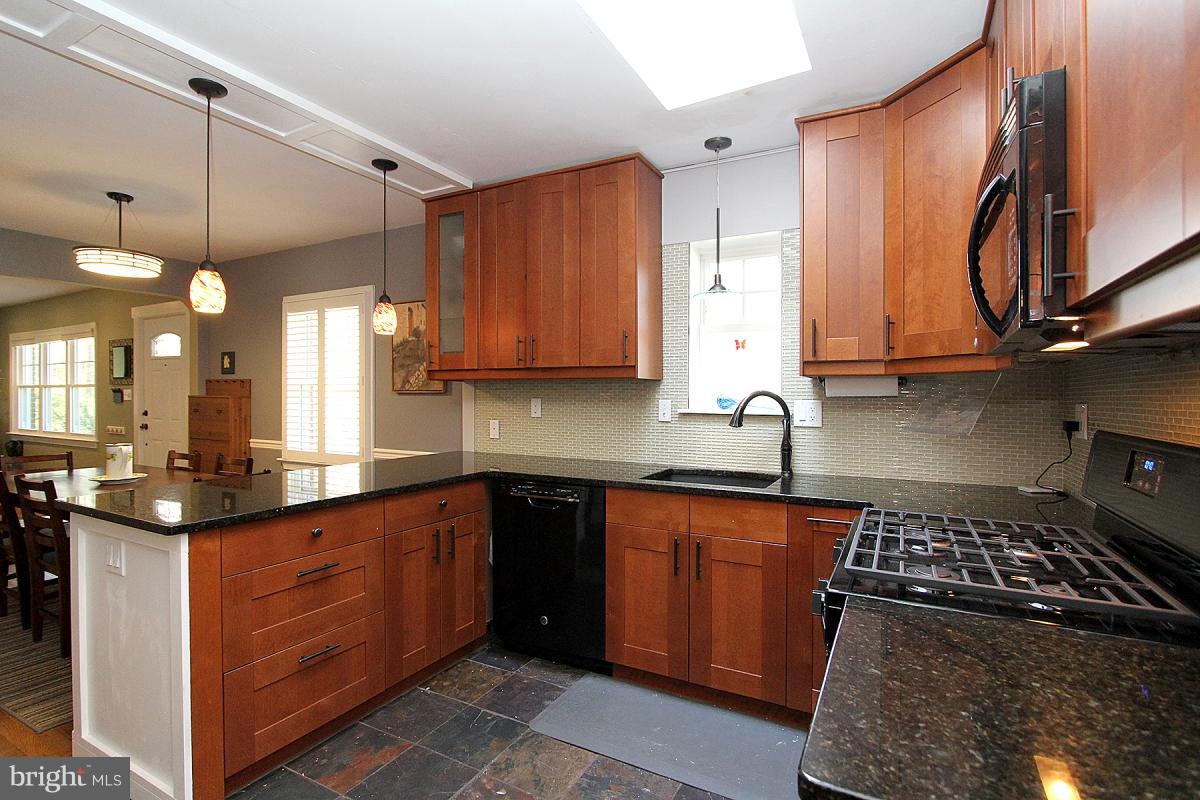 9401 Crosby Road Silver Spring, MD 20910 - Photo 8 of 30 Beautifully Renovated Kitchen