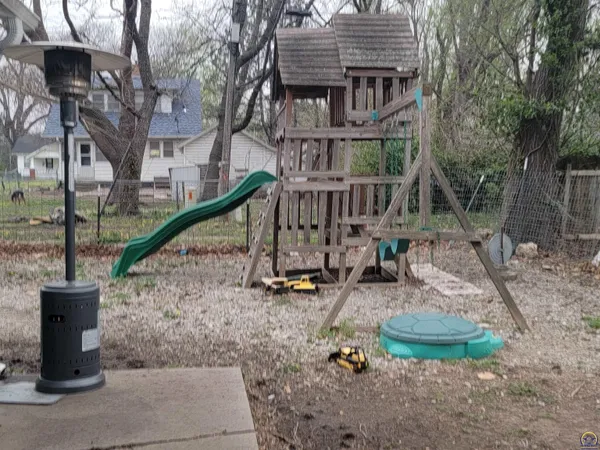 $173,500 | 525 South Exchange Street, Emporia, KS 66801