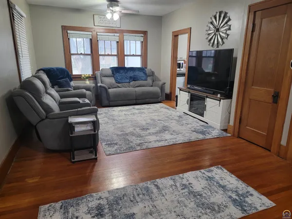 $173,500 | 525 South Exchange Street, Emporia, KS 66801