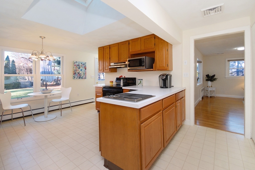 58 Peter Spring Road Concord, MA 01742 - Photo 8 of 23