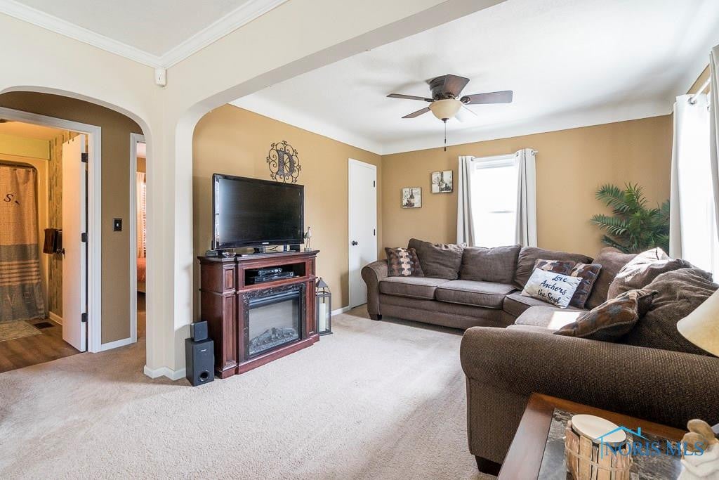 5913 Bay Shore Road Oregon, OH 43616 - Photo 4 of 22 Gallery Image 4