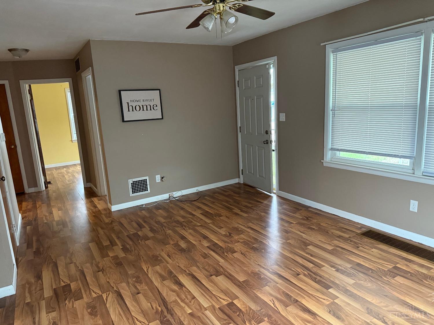 609 Gideon Road Middletown, OH 45044 - Photo 8 of 17