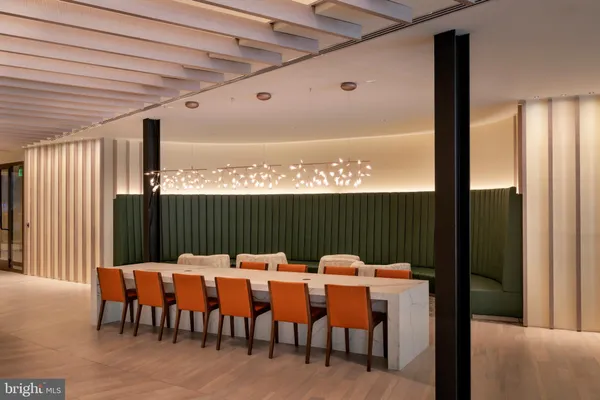 $4,033 | 1425 New York Avenue Northwest, Unit 1313, Washington, DC 20005