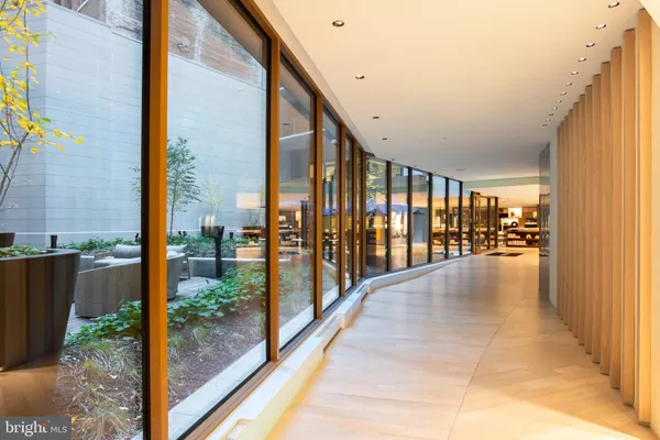 $4,033 | 1425 New York Avenue Northwest, Unit 1313, Washington, DC 20005