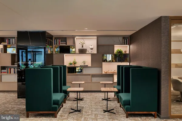 $4,033 | 1425 New York Avenue Northwest, Unit 1313, Washington, DC 20005