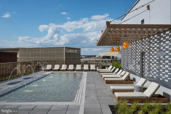 $4,033 | 1425 New York Avenue Northwest, Unit 1313, Washington, DC 20005