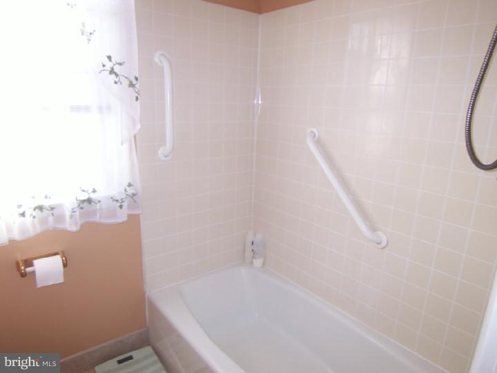 1555 Parklane Road Swarthmore, PA 19081 - Photo 17 of 22
