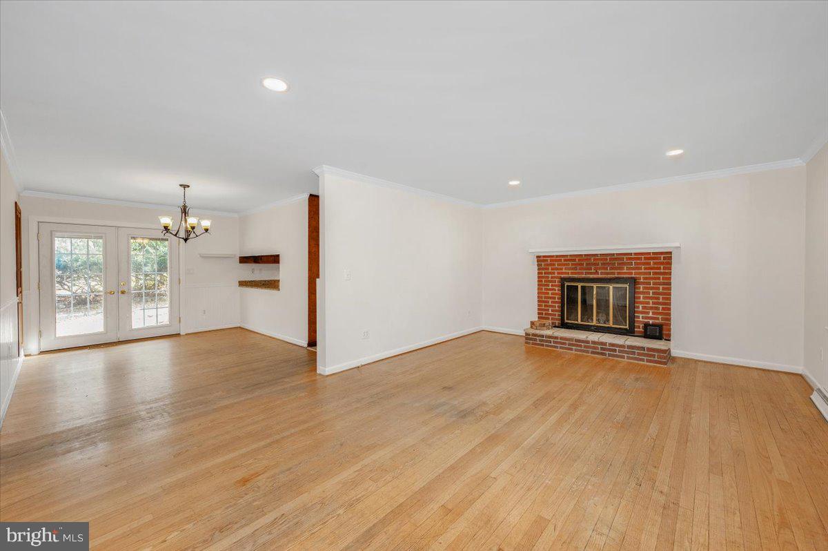 9214 Warfield Road Gaithersburg, MD 20886 - Photo 5 of 44 Gallery Image 5