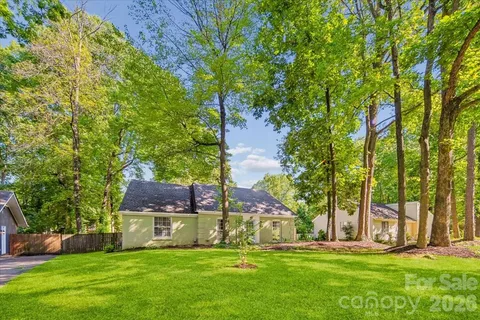 $378,000 | 1005 Pinafore Drive, Charlotte, NC 28212