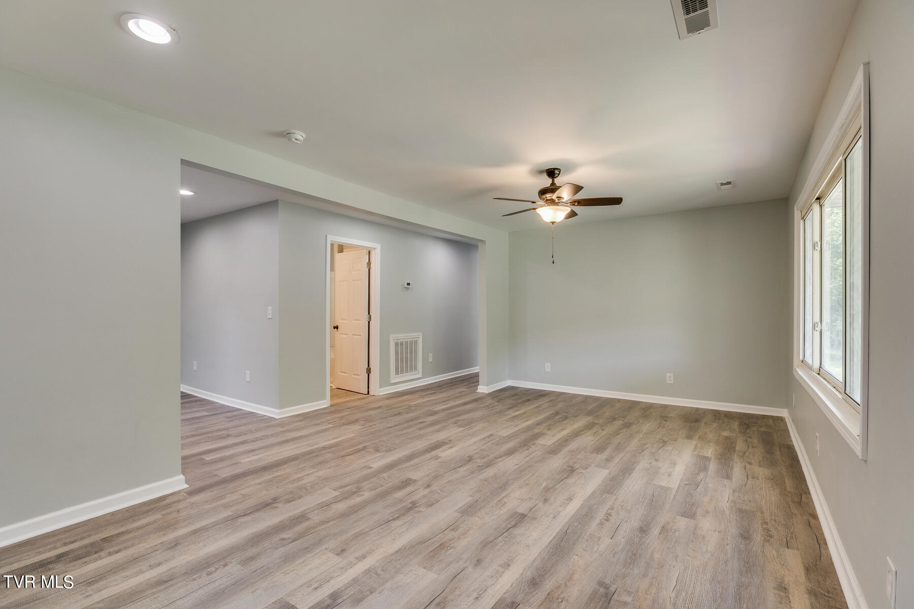 533 Lucy Road Kingsport, TN 37660 - Photo 12 of 31 007