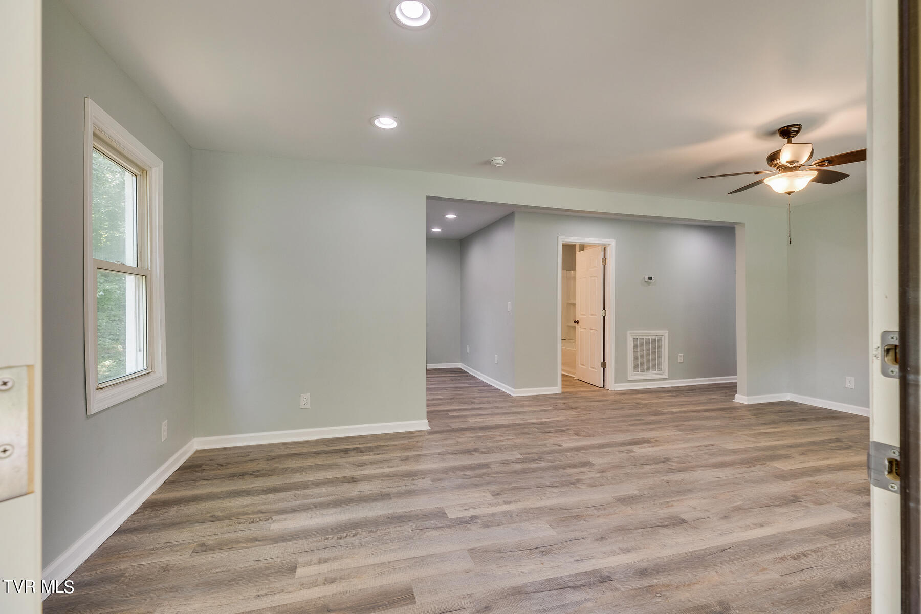 533 Lucy Road Kingsport, TN 37660 - Photo 17 of 31 006