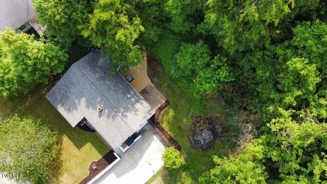 533 Lucy Road Kingsport, TN 37660 - Photo 4 of 31 20220520140921148253000000-o