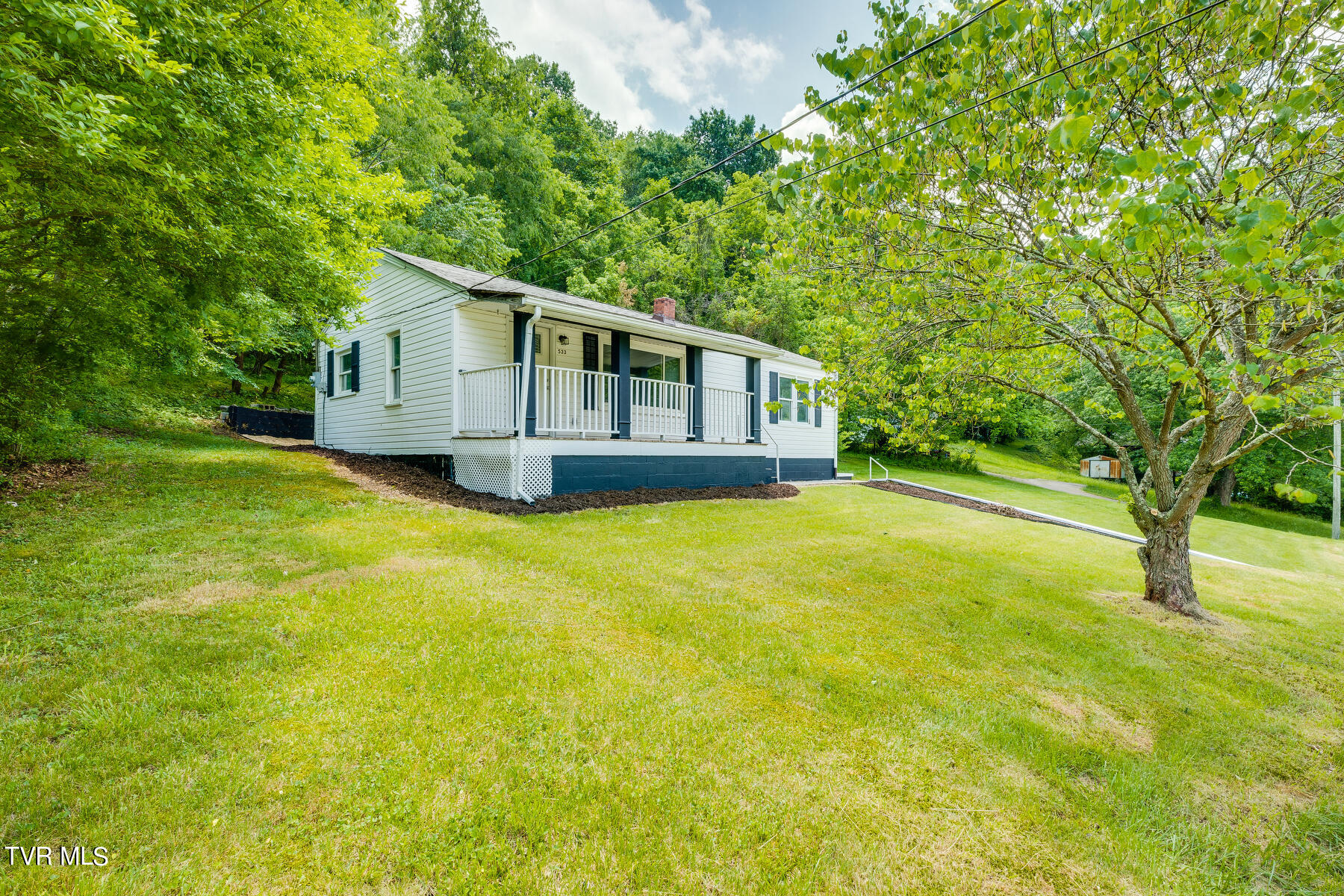 533 Lucy Road Kingsport, TN 37660 - Photo 5 of 31 002