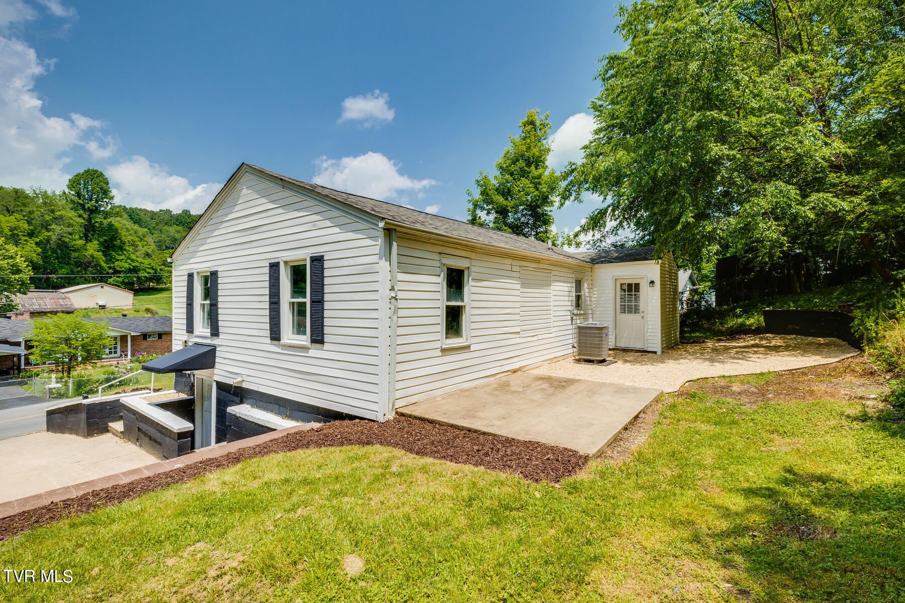 533 Lucy Road Kingsport, TN 37660 - Photo 8 of 31 027